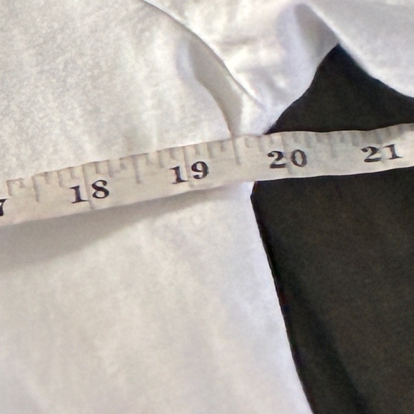 Vineyard Vines Patriotic Flag and Whale Short Sleeve Pocket Tee- Size Medium - Picture 13 of 16